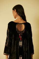 Black Dareecha Kurta Set