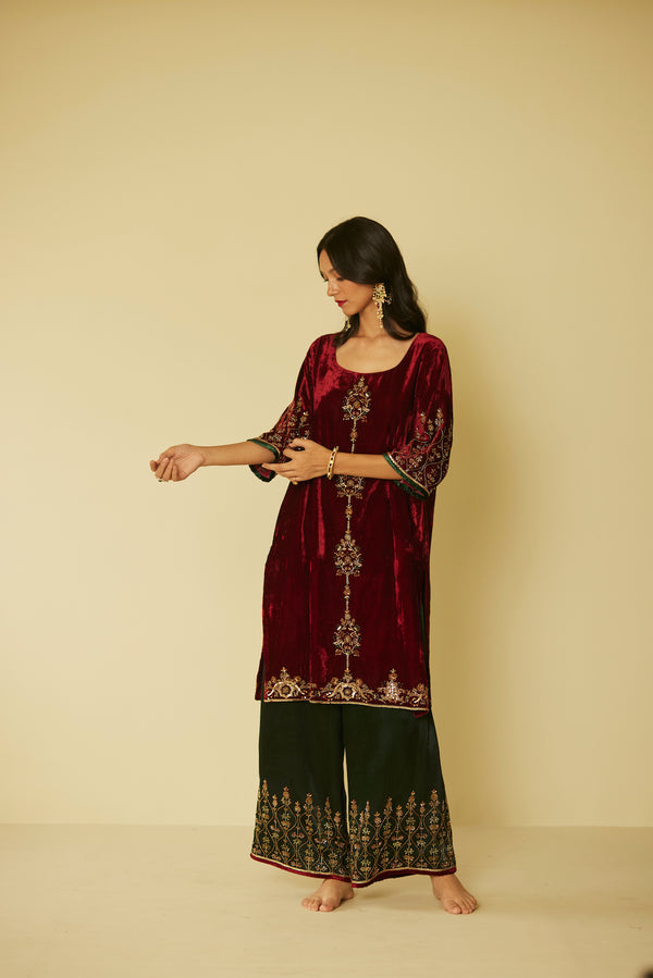 Red Bageecha Kurta Set