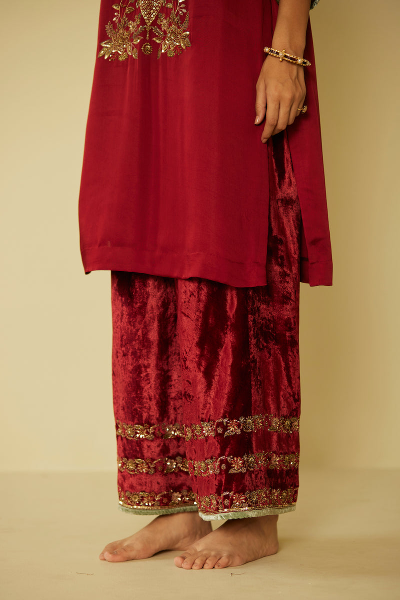 Red Arya Kurta Set