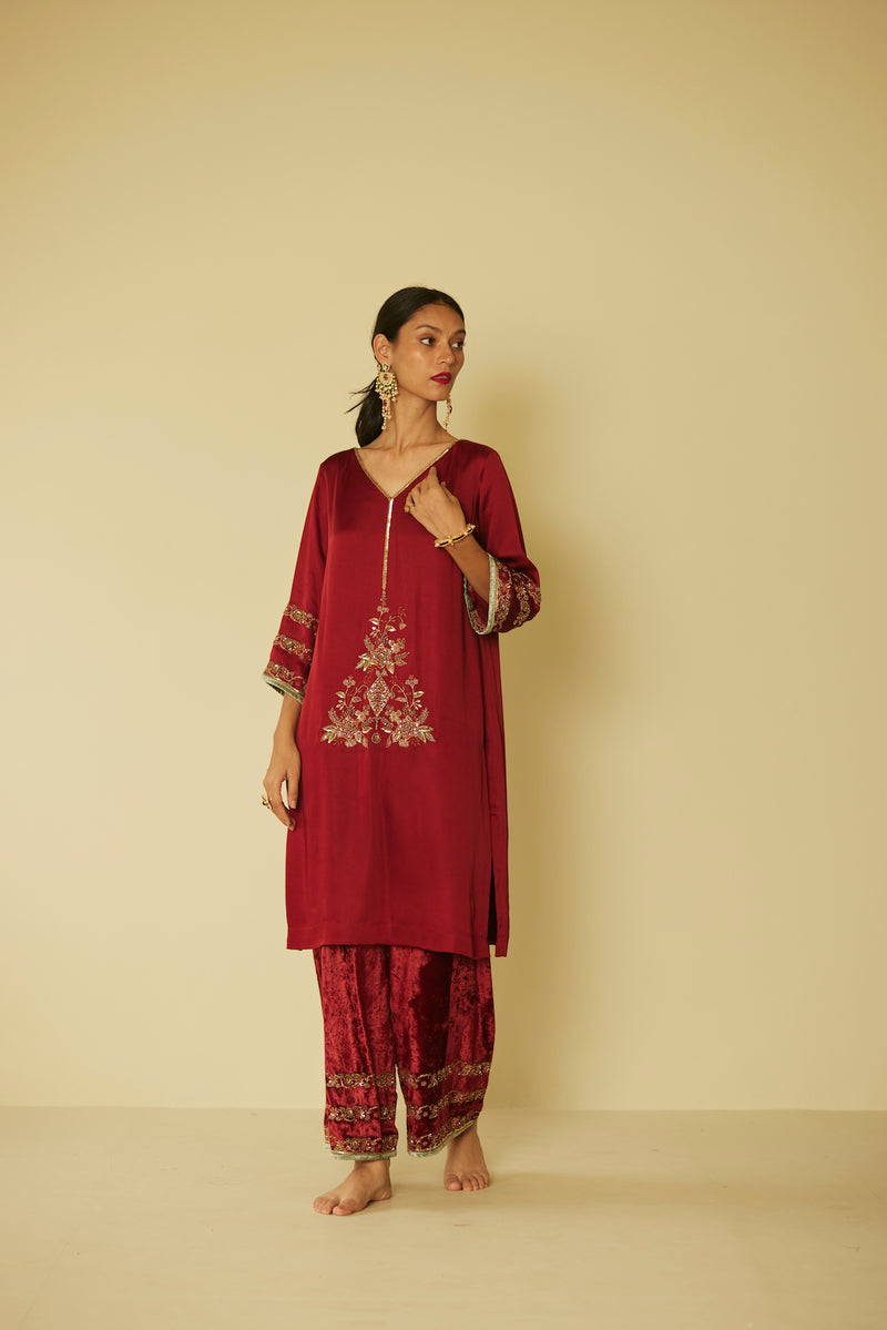 Red Arya Kurta Set