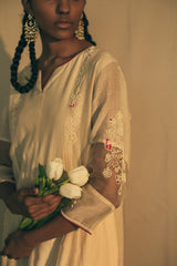 Pearls of White Kurta Set